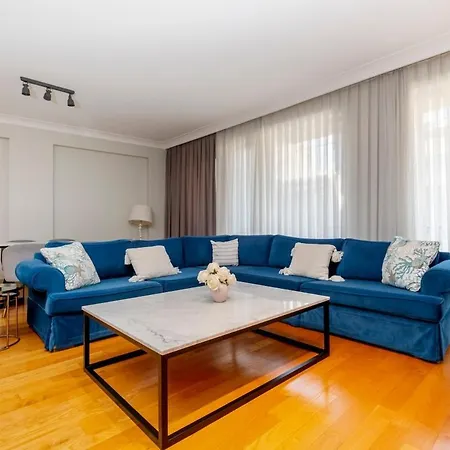New Building - 3-bedroom Apartment Istanbul